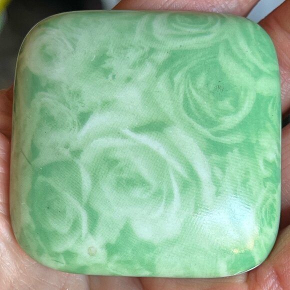 Oscar De La Renta Parfums Green Rose Pattern Ceramic Trinket Box - Picture 7 of 9